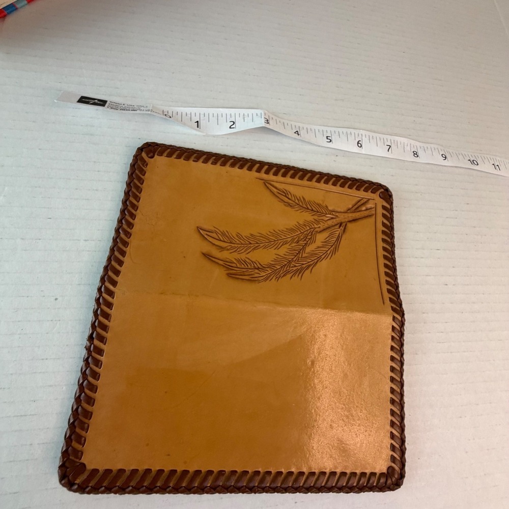 Vintage Hand Tooled Leather Checkbook Cover Floral Ferns Bi-Fold Wallet
